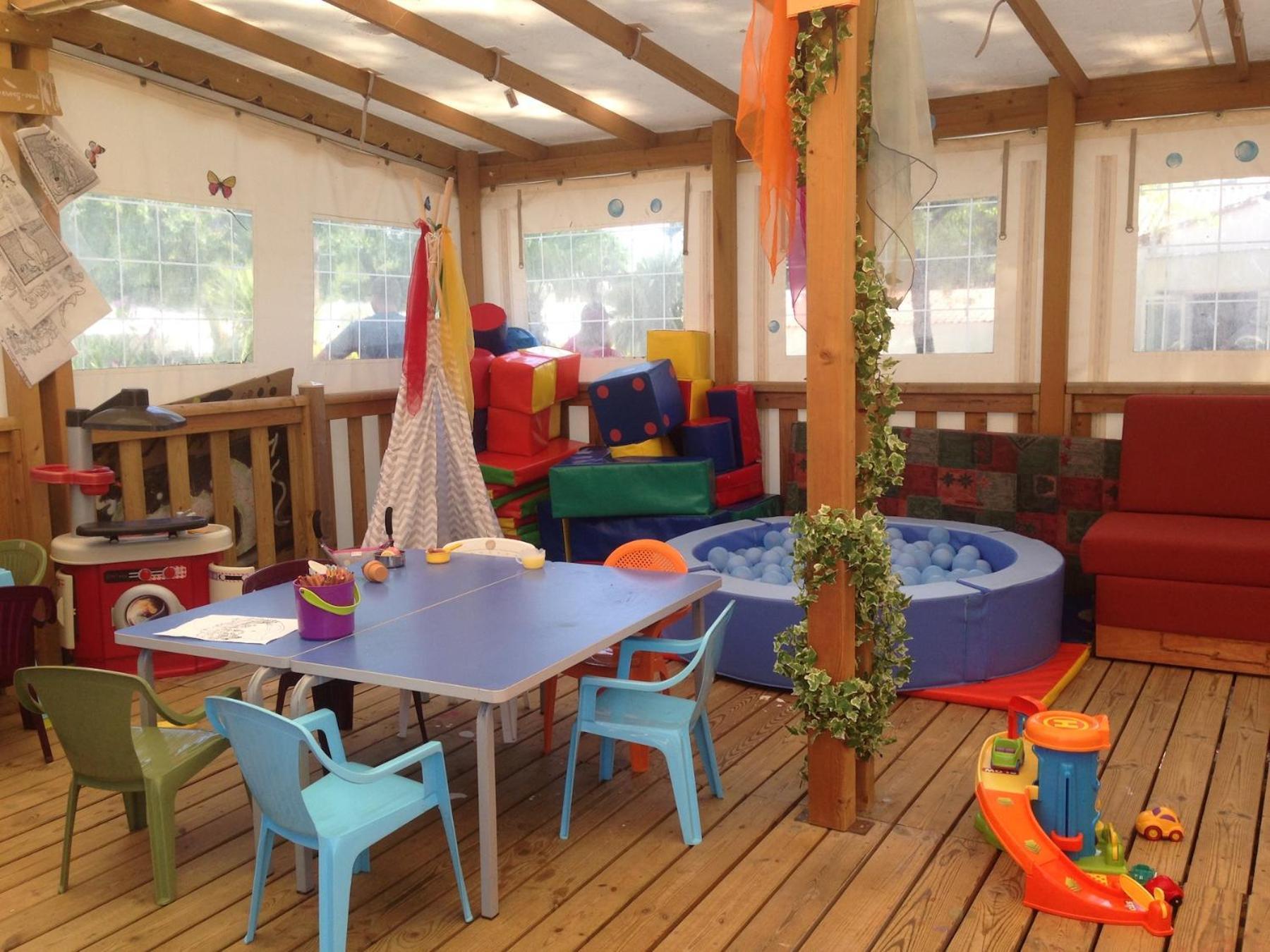 Campsite Plaisirs Nature A La Pignade Ronce-les-Bains